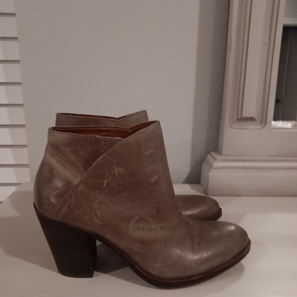 Lucky Brand leather Bootie size 8.5 - Picture 8 of 8